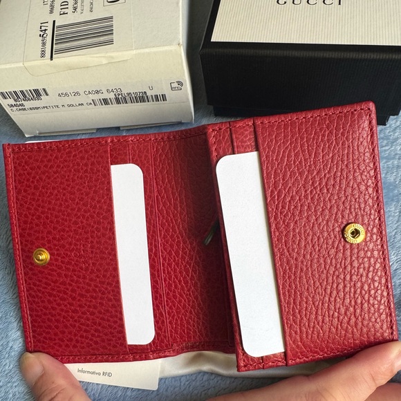 GUCCI Pebbled Calfskin GG Marmont Card Case Hibiscus Red - Picture 5 of 12